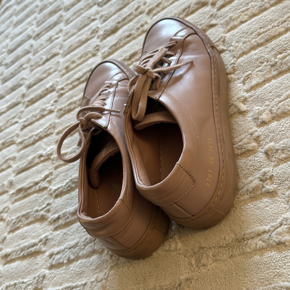Women’s Common Projects - Picture 3 of 5